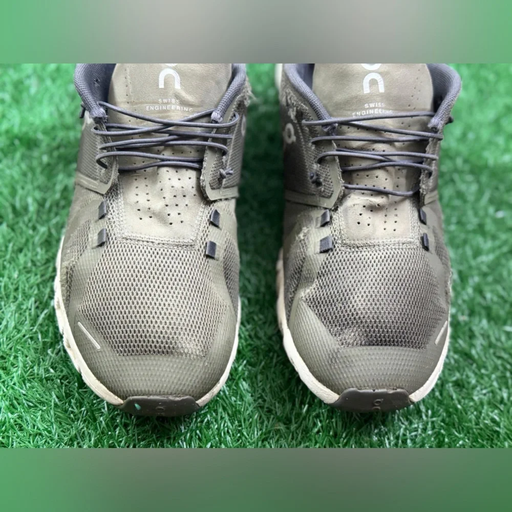 On Running‎ Men’s Athletic Shoes Size 11